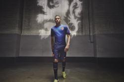 开云体育下载-球场上的征服，从NBA季后赛焦点战到拜仁击溃波兰的胜利哲学