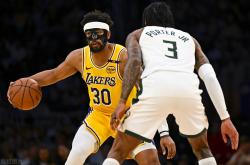 开云体育在线-湖人B队碾压凯尔特人，费沃斯统治全场