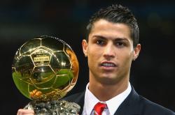 开云平台-跨越赛场的统治力，从黄蜂的坚韧到马克西的德比传奇