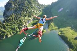 开云体育登录-雷霆对阵公牛，英格拉姆的教科书之夜