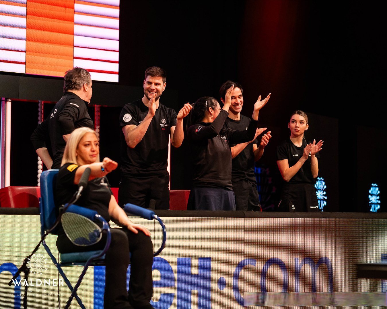 包含法国乒乓球队完胜德国乒乓球队，奥恰洛夫高光表现的词条