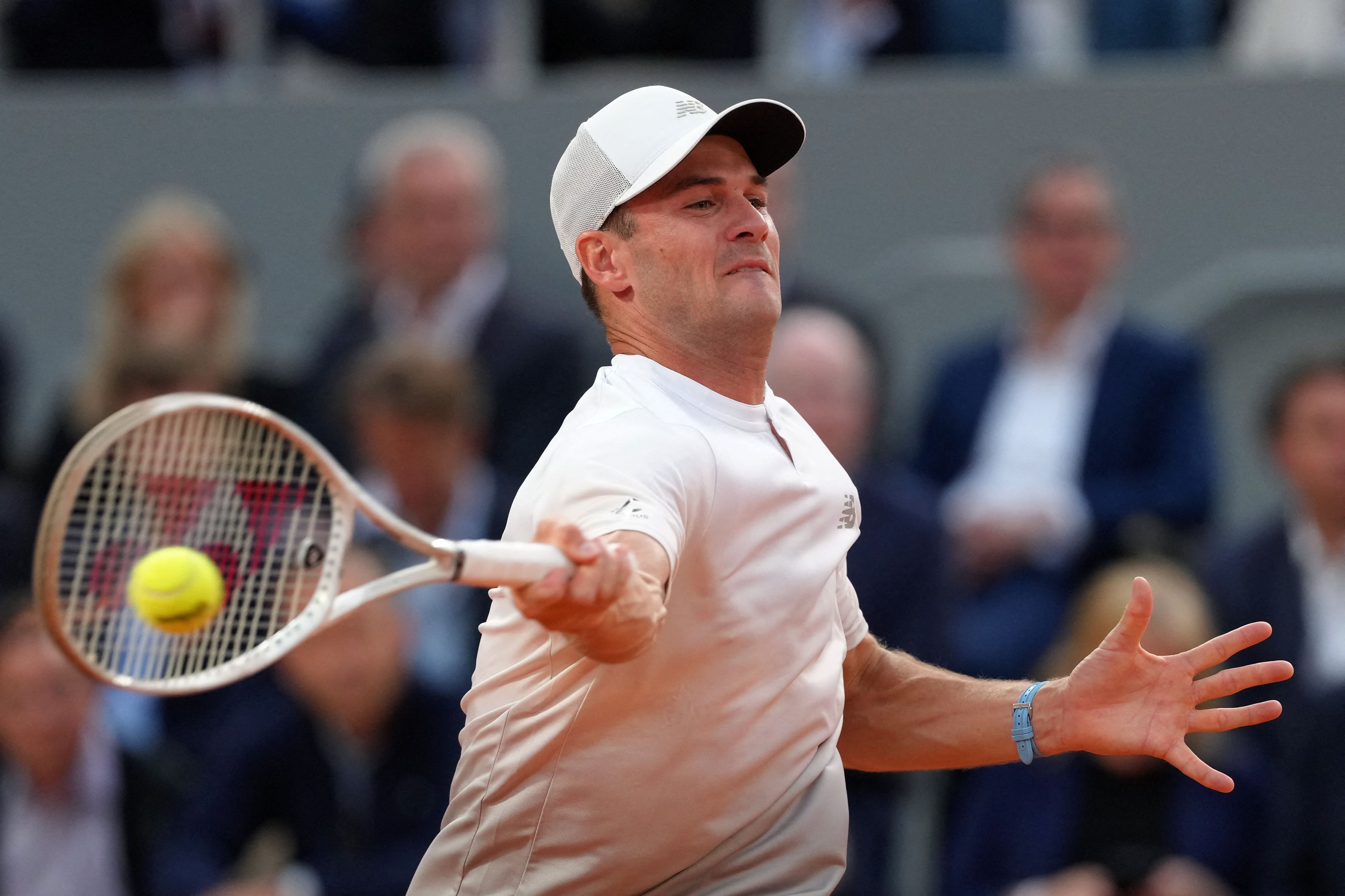 意大利网球队逆转法国网球队，阿尔卡拉斯爆发神勇