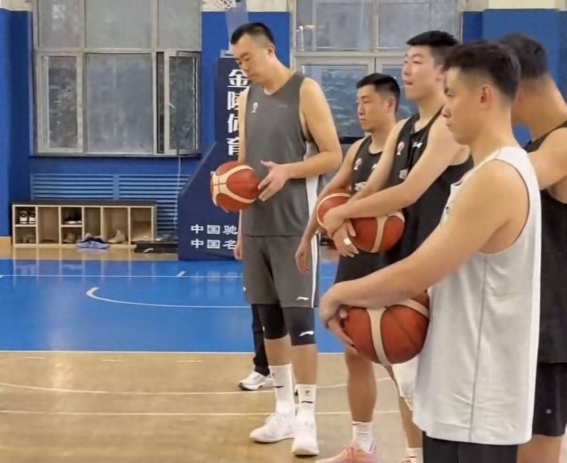 辽宁队横扫快船,高诗岩点燃赛场的简单介绍 辽宁队横扫快船,高诗岩点燃赛场的简单介绍