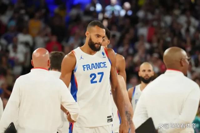 独行侠鏖战尼克斯,戈贝尔惊艳四座的简单介绍 独行侠鏖战尼克斯,戈贝尔惊艳四座的简单介绍