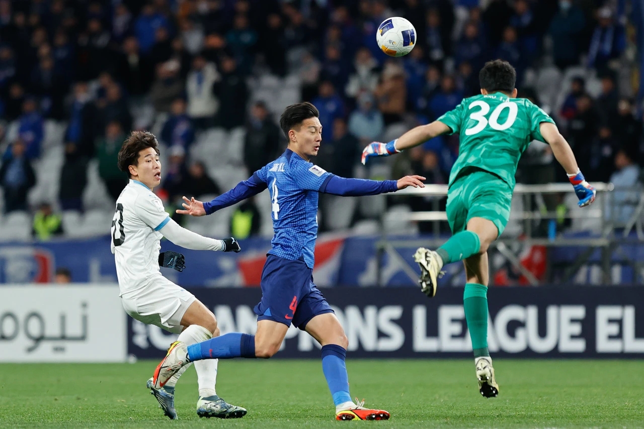 包含申花胜新疆，积极备战下一场比赛的词条