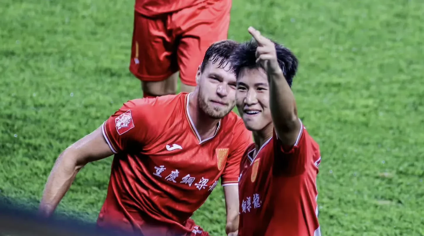 广州恒大实力雄厚，引进外援冲击联赛冠军的简单介绍