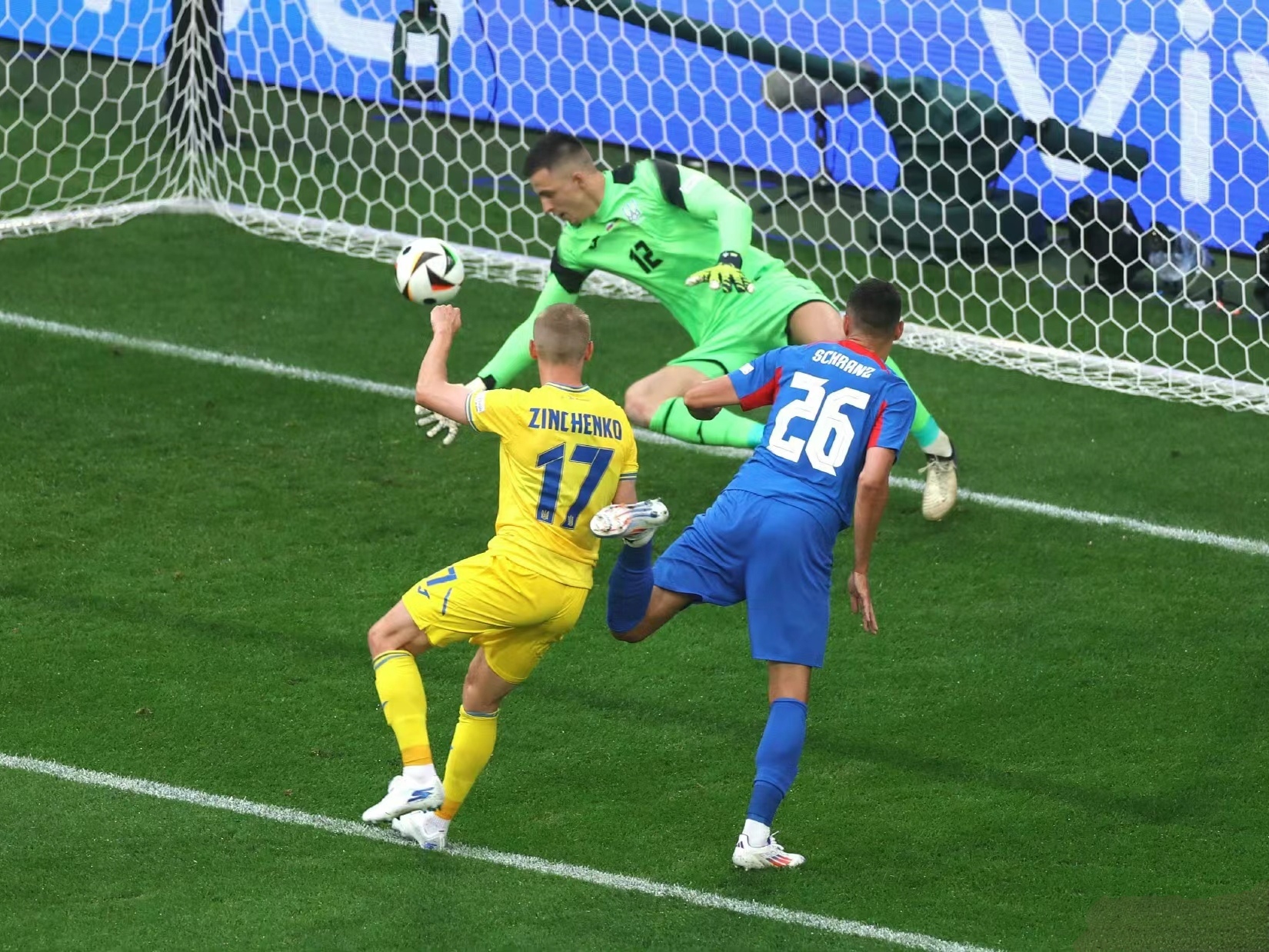 斯洛文尼亚队备战欧洲资格赛，全力以赴的简单介绍