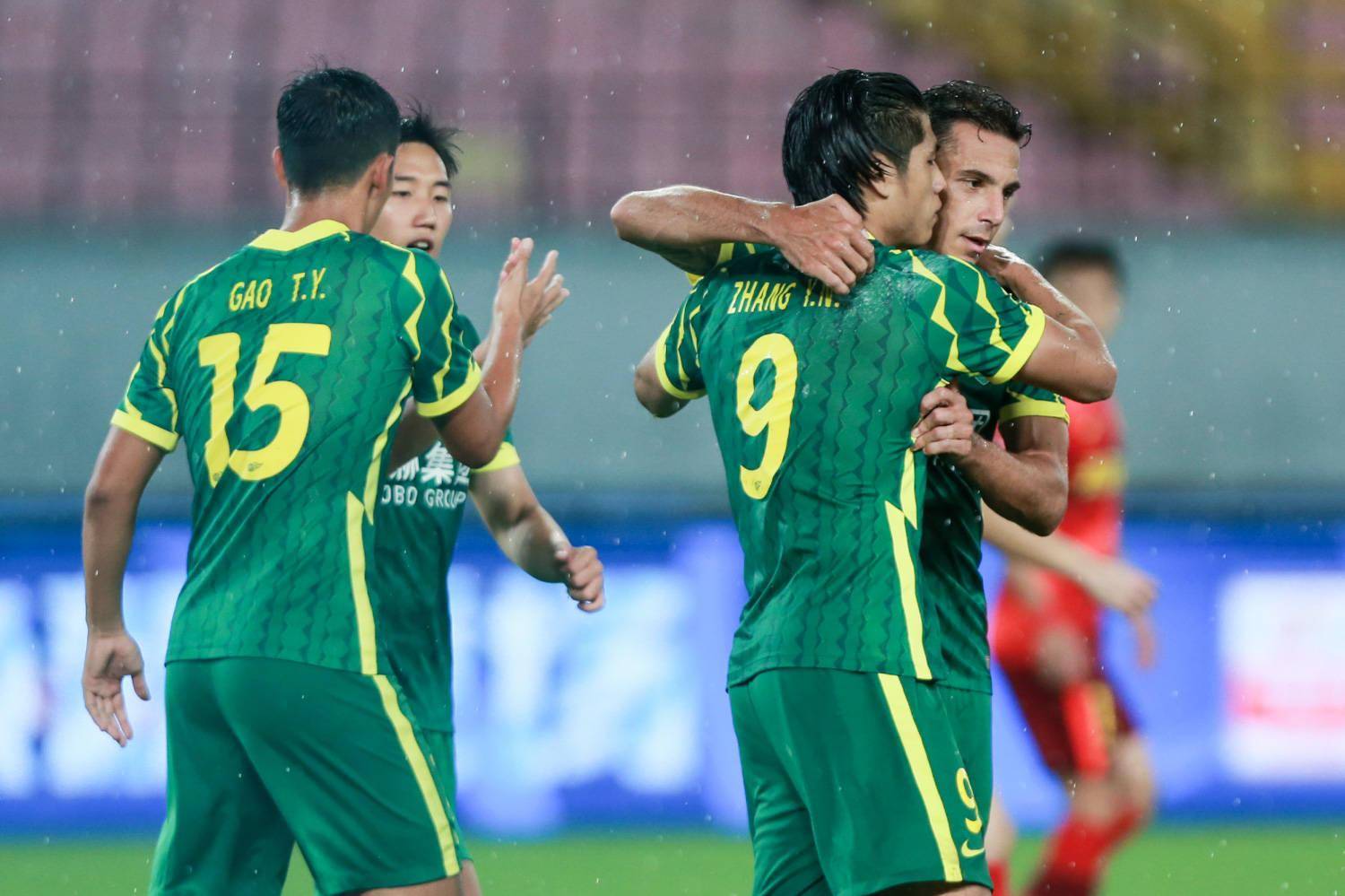 关于甘冈主场战胜摩纳哥，取得关键胜利的信息