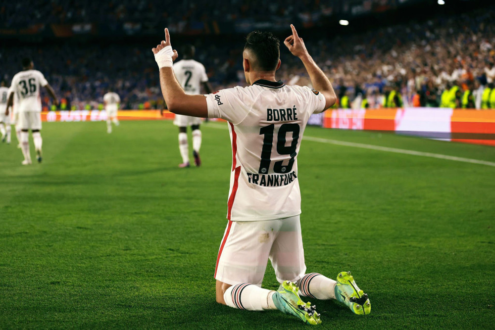 包含法兰克福连胜收官，气势如虹的词条