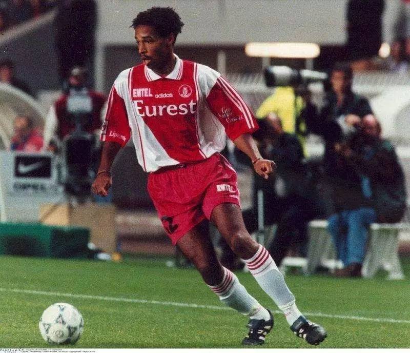 摩纳哥挑战冠军压力巨大赛场燃烧的简单介绍 摩纳哥挑战冠军压力巨大赛场燃烧的简单介绍