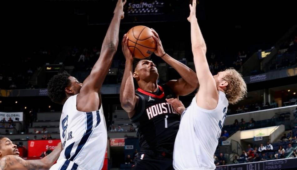 火箭横扫灰熊，戈贝尔状态火热