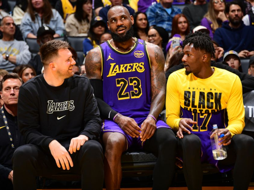 关于湖人B队险胜勇士B队，伦纳德关键制胜的信息