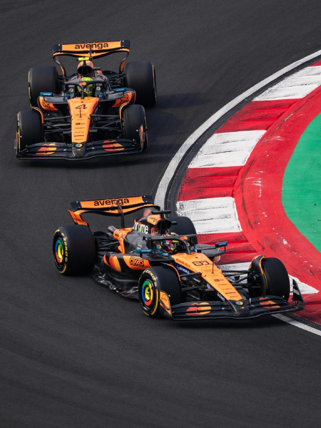 迈凯伦横扫哈斯车队，皮亚斯特里刷新纪录的简单介绍