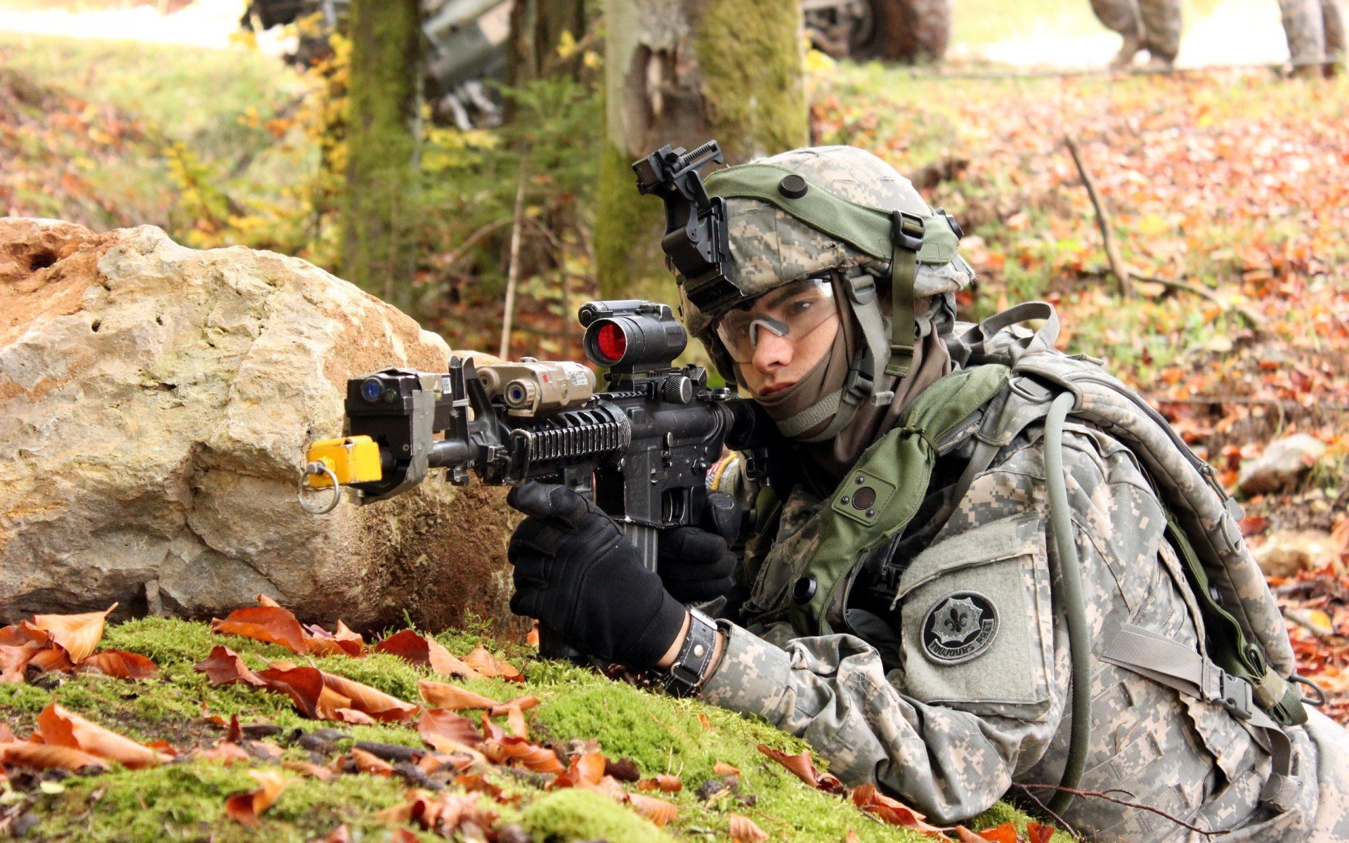 劳塔罗连续破门拉开差距，曼城主场力克马德里竞技