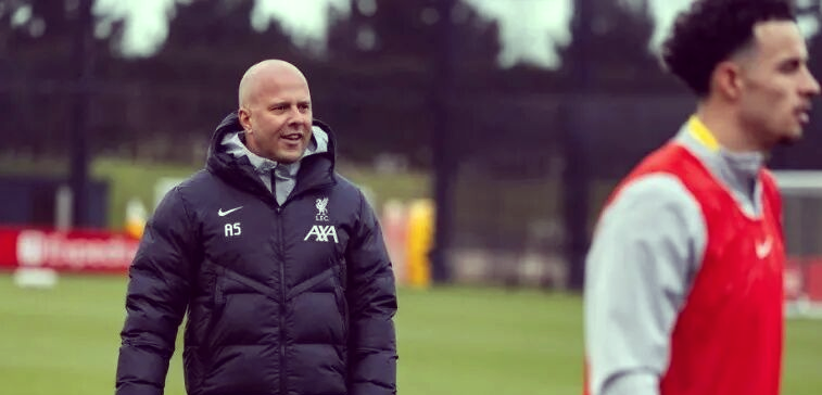 关于利兹联客场挑战斯托克城，争取三分的信息