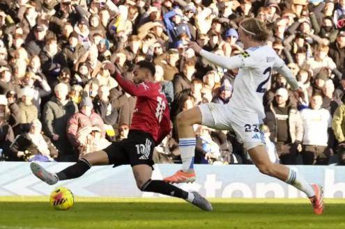 关于利兹联客场挑战斯托克城，争取三分的信息