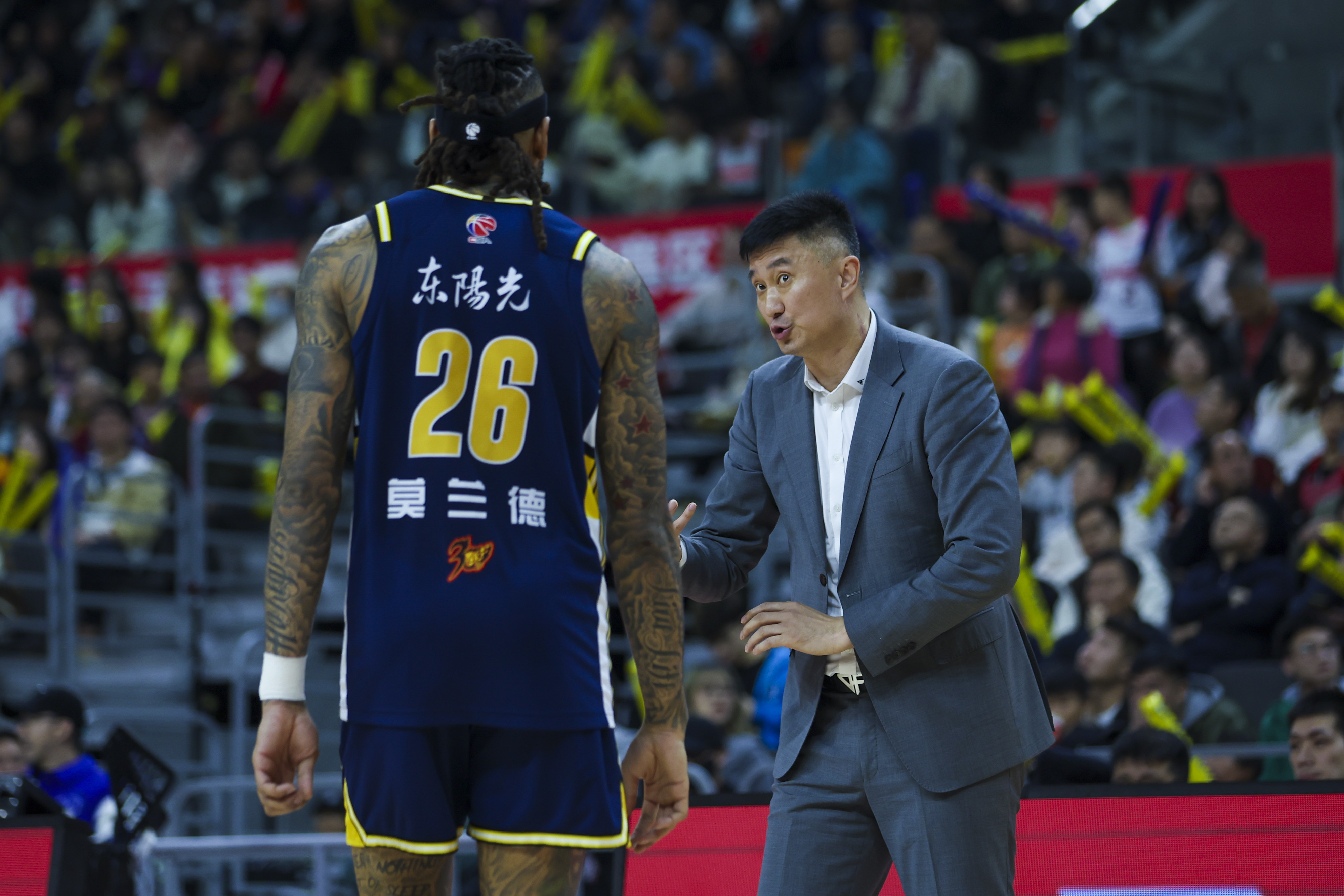 关于山西队完胜江苏队，詹姆斯高光表现的信息