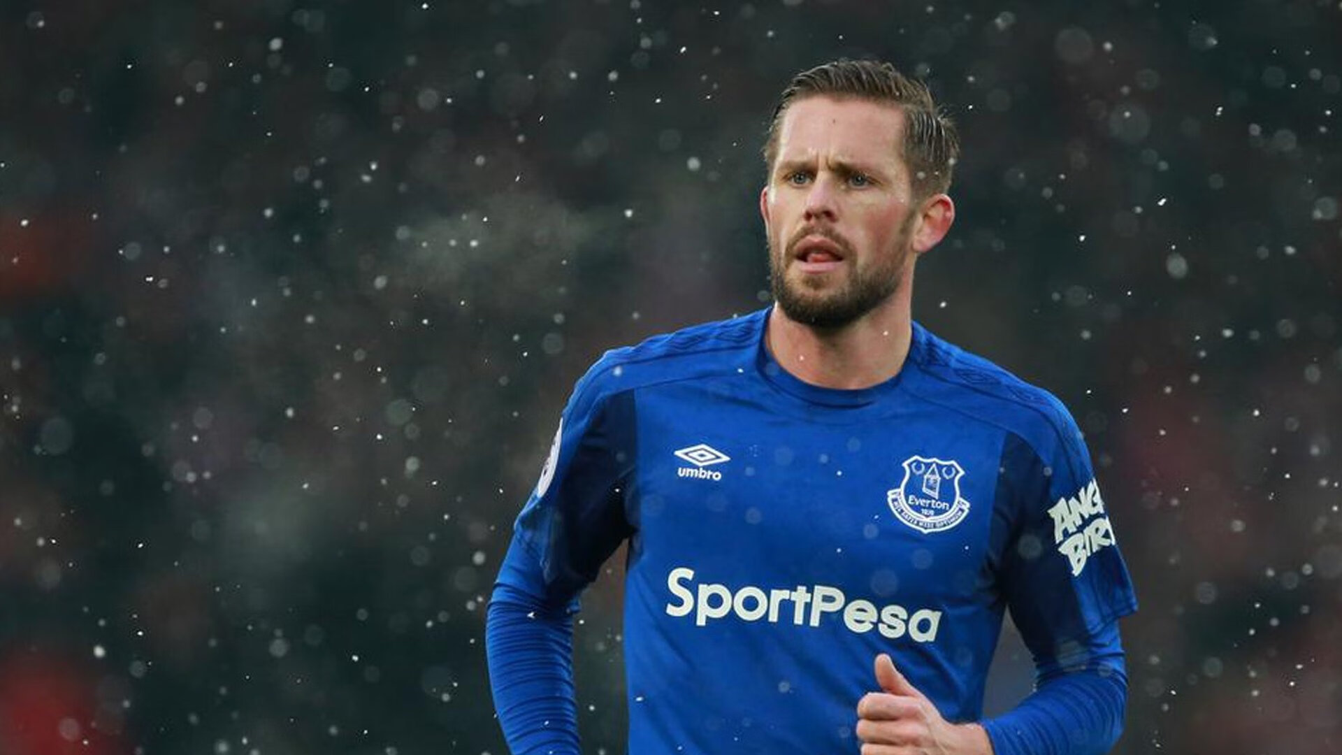 加时鏖战波兰，阿拉巴临危救主，皇马坚韧基因的又一次胜利诠释