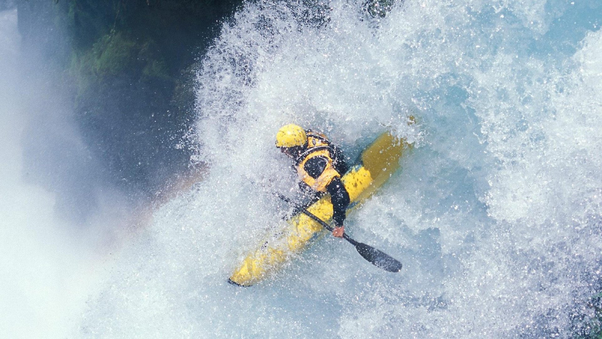 赛道上的双重火焰,迈凯伦轻取威廉姆斯,周冠宇点燃赛场